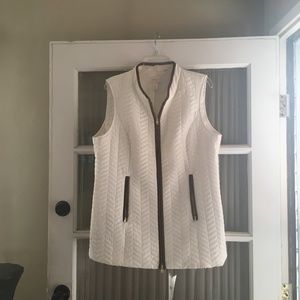 White Puffer Zip Up Vest with faux Leather Trim
